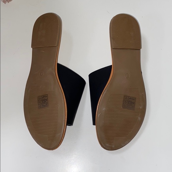 ‼️SLIPPER BUNDLE‼️ - Picture 7 of 7